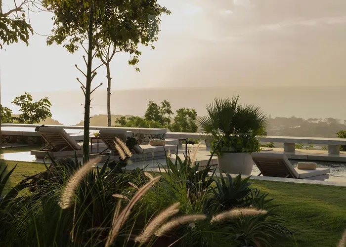 Lebar - Hilltop 3 Bedroom Private With Sauna, Ice Bath And Jacuzzi With Vast Ocean And Volcano Views Uluwatu (Bali)