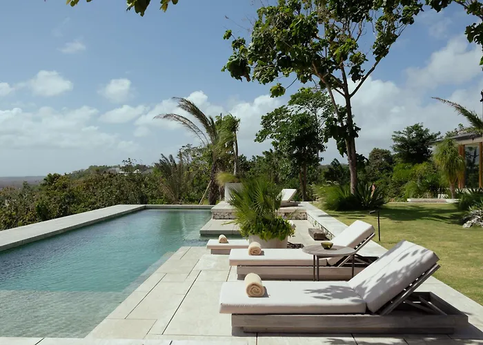 Villa Lebar - Hilltop 3 Bedroom Private With Sauna, Ice Bath And Jacuzzi With Vast Ocean And Volcano Views *