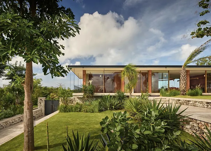 Lebar - Hilltop 3 Bedroom Private With Sauna, Ice Bath And Jacuzzi With Vast Ocean And Volcano Views Uluwatu (Bali)
